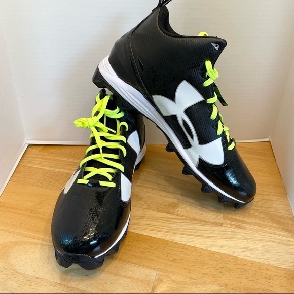 New Under Armour Cleats Size 16 - Picture 1 of 8